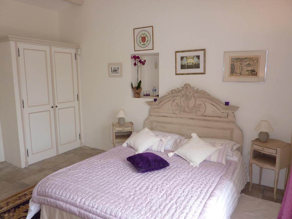 Le Mas Del Sol Bed and Breakfast Bonnieux Δωμάτιο φωτογραφία