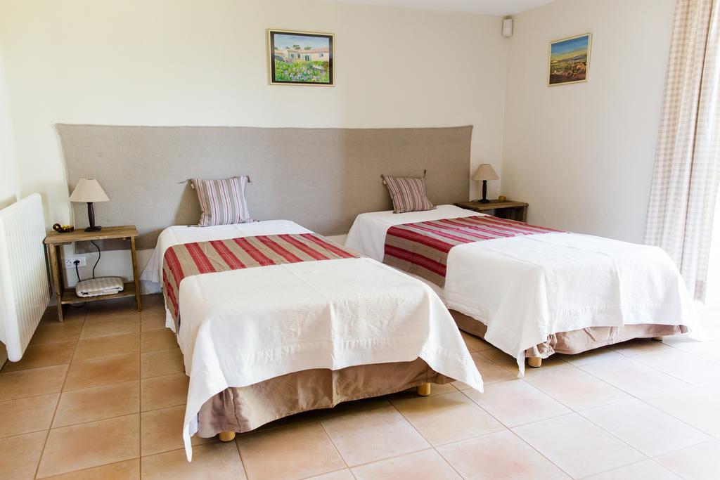 Le Mas Del Sol Bed and Breakfast Bonnieux Εξωτερικό φωτογραφία